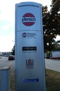 Pfersich Trend-Forum / Confis-Express