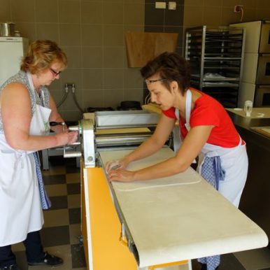 Teamarbeit / backen mit / Michael Mantl-Mussak