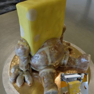 Eindecken der Torte / Kurs / Backen mit Dir