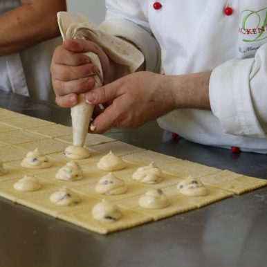 13_Topfengolatschen / Zuckerbäckerei / Michael Mantl-Mussak