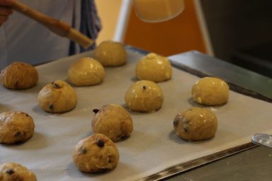 Yeast dough / pastry course / michael mantl-mussak