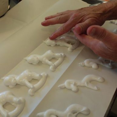 HS_17_Fingerfertigkeit / Tradition / backen mit dir